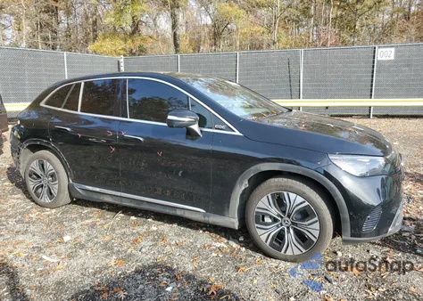 2024 Mercedes-Benz Eqe Suv 350 4Matic z USA, uszkodzony, nr VIN 4JGGM1CB6RA048370